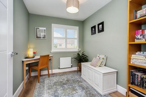 12 Kinlouch Crescent, Rosewell, EH24 9BY