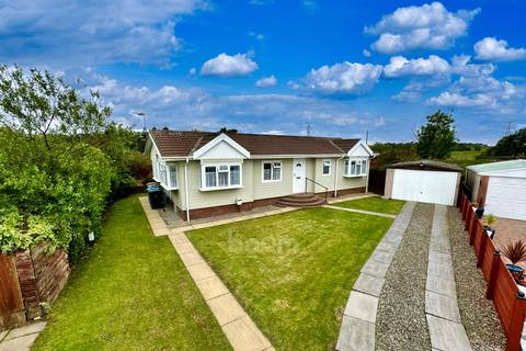 2 bedroom park home for sale, 53 Heather Bank Park, Neilston