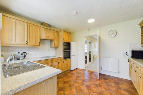 4 bedroom bungalow for sale, Hetherington Rise, Worcester, Worcestershire, WR4