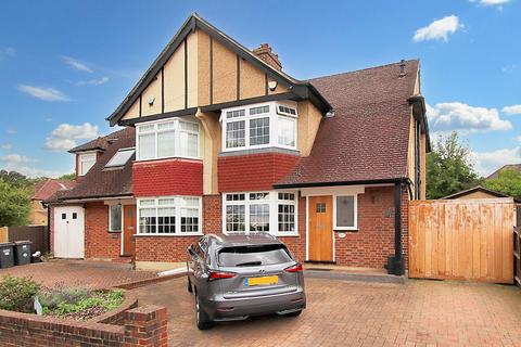 4 bedroom semi-detached house for sale, Colin Close, Shirley