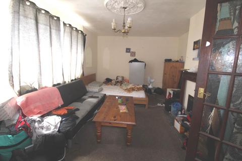3 bedroom end of terrace house for sale, The Cherries, Slough SL2