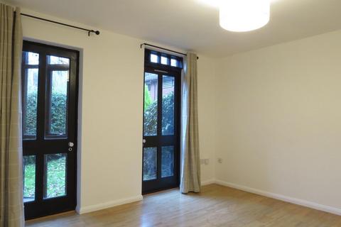 1 bedroom apartment to rent, Spinney Gardens, Upper Norwood, London, SE19