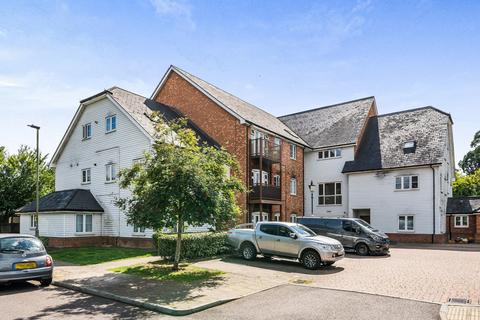 Flat 8, 1 Brosse Way, Bromley, BR2 8FF