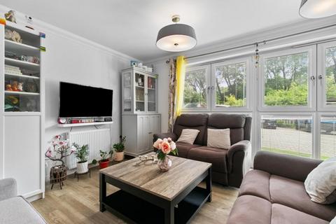 2 bedroom apartment for sale, Knights Grove, Newton Mearns, G77