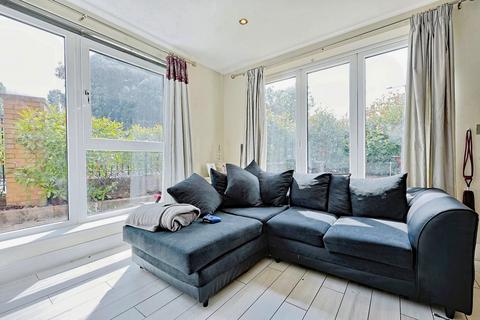 2 bedroom apartment for sale, Harrow Road, London NW10