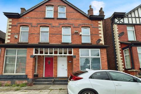 6 bedroom semi-detached house to rent, Stockport Road, Levenshulme, Manchester, M19