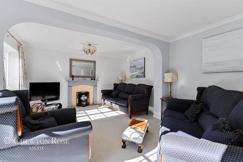 4 bedroom detached house for sale, Avon Grove, WARFIELD