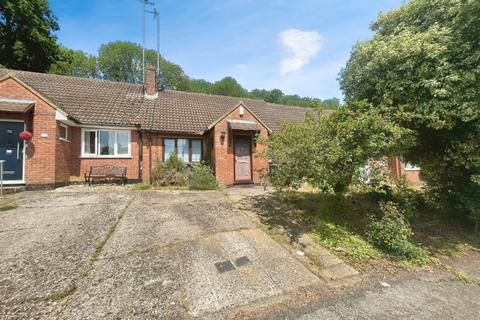 2 bedroom bungalow for sale, Badgers Bank, Lychpit, Basingstoke