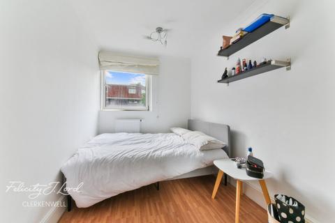 3 bedroom flat for sale, Mitchell Street, Clerkenwell, EC1