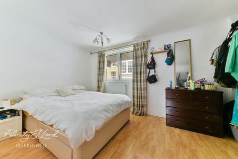 3 bedroom flat for sale, Mitchell Street, Clerkenwell, EC1