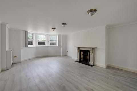 3 bedroom flat to rent, Victoria Square, Clifton, BS8