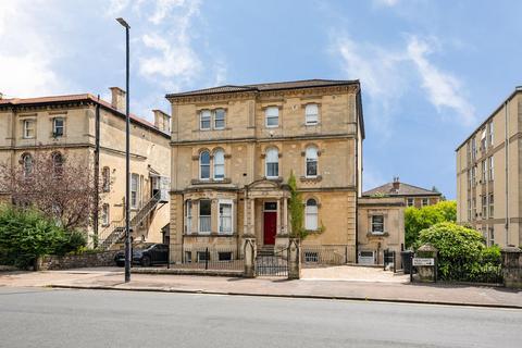Victoria Square, Clifton, BS8