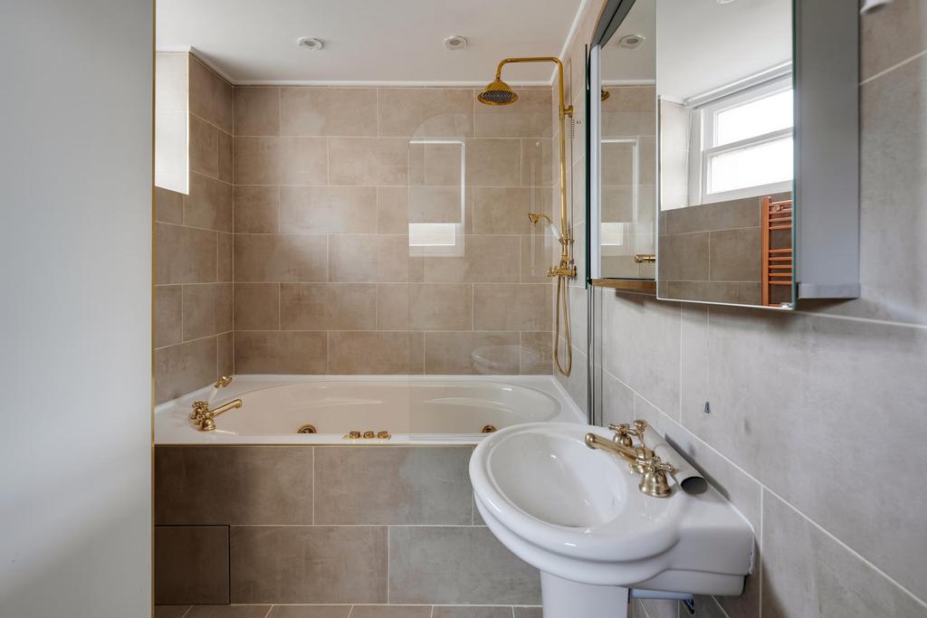 Bathroom ()
