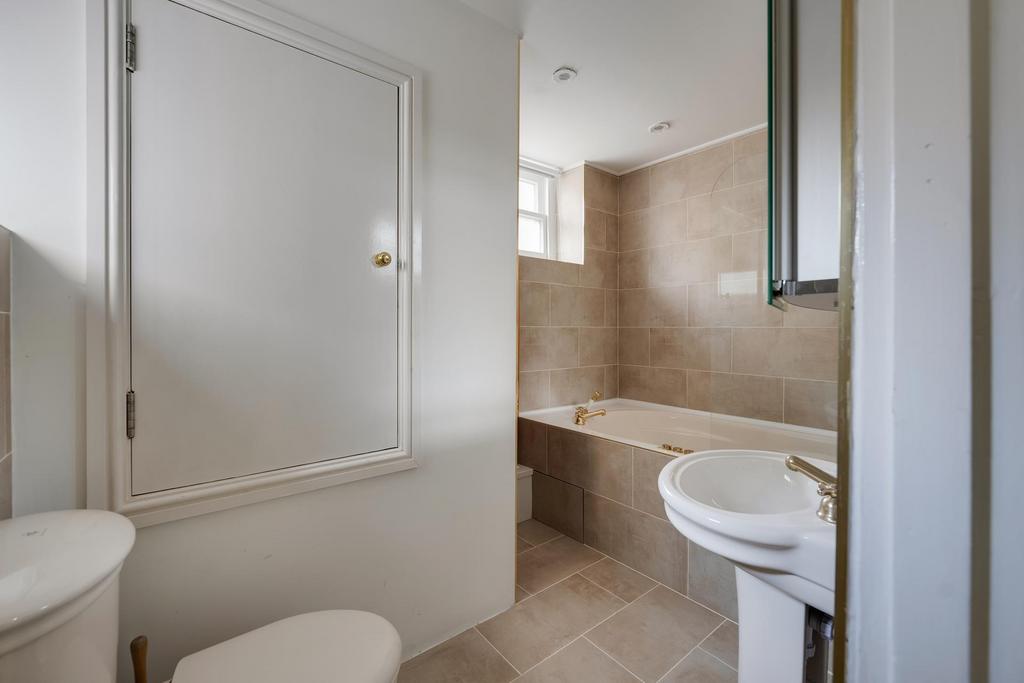 Bathroom ()