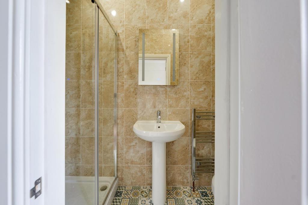 En suite ()