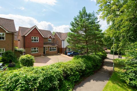 4 bedroom detached house for sale, Beech Avenue, Chartham