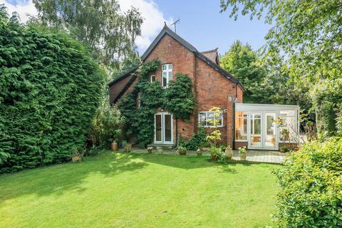 3 bedroom detached house for sale, Peppard Lane, Henley-on-Thames, Oxfordshire, RG9