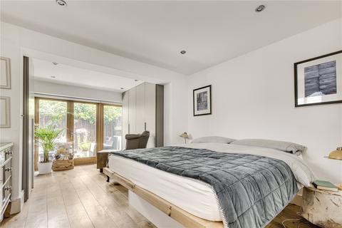 2 bedroom apartment for sale, Whittingstall Road, London, SW6