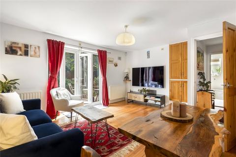 2 bedroom maisonette for sale, Roman Road, London, N10