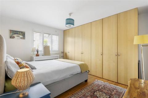 2 bedroom maisonette for sale, Roman Road, London, N10
