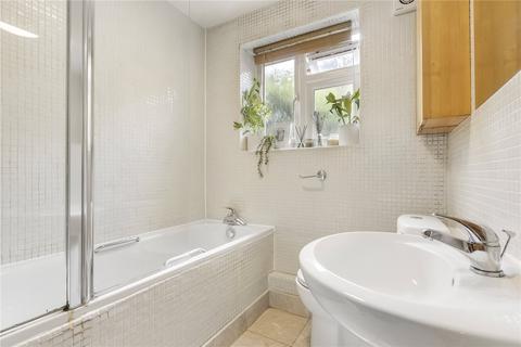 20 Roman Road, London, N10 2NH