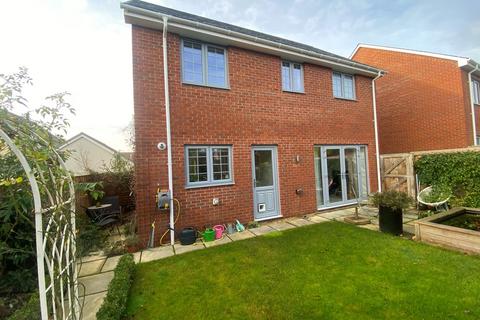 16 Longfield Drive, Wedmore, BS28 4EW