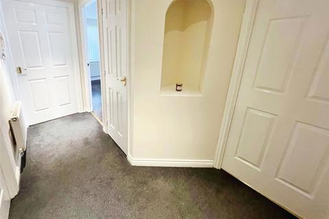 2 bedroom apartment to rent, Lentworth Court, Liverpool, Merseyside, L17