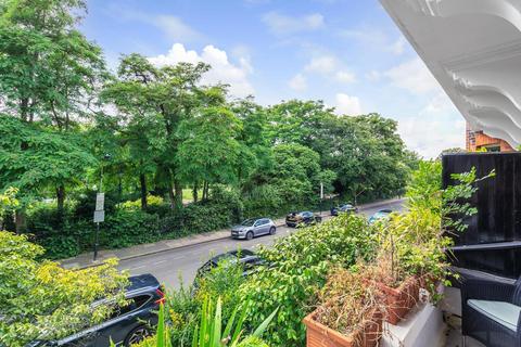 3 bedroom flat for sale, Stevenage Road, London, SW6