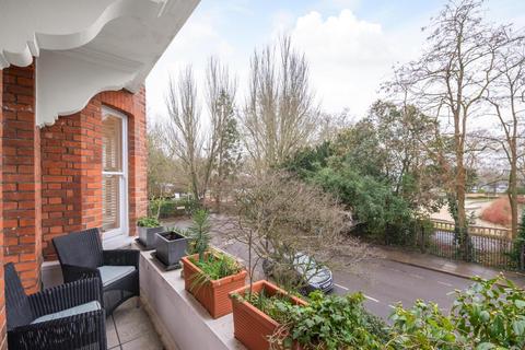 3 bedroom flat for sale, Bishops Mansions, Stevenage Road, London, SW6