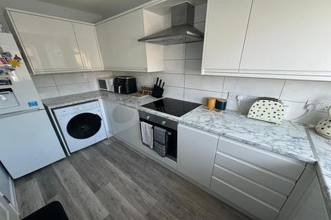 2 bedroom flat for sale, Croydon CR0