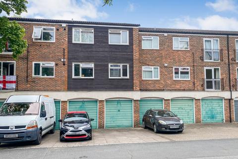 1 bedroom flat for sale, 26 Ladybank, Bracknell, Berkshire, RG12 7HA