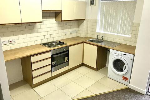 2 bedroom apartment to rent, Fellows Park Gardens, Walsall WS2