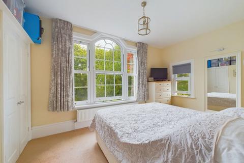 Chase Cottage, 47 Brighton Road, Horsham, RH13 6EZ