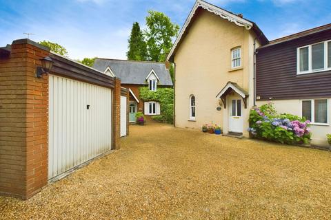 Chase Cottage, 47 Brighton Road, Horsham, RH13 6EZ