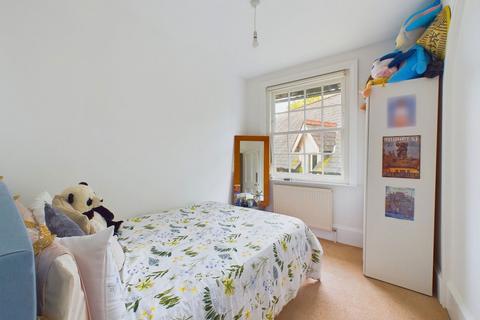 Chase Cottage, 47 Brighton Road, Horsham, RH13 6EZ