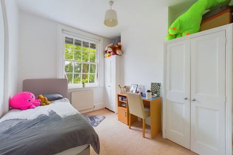 Chase Cottage, 47 Brighton Road, Horsham, RH13 6EZ