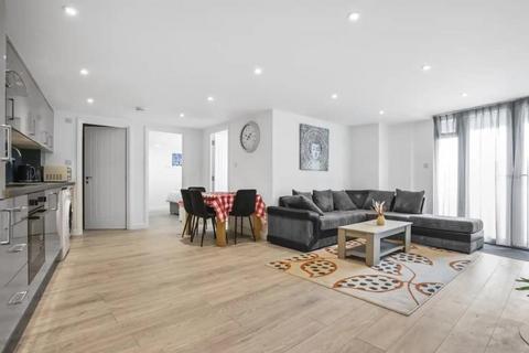 1 bedroom flat for sale, Woking,  GU22,  GU22