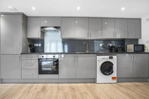 1 bedroom flat for sale, Woking,  GU22,  GU22