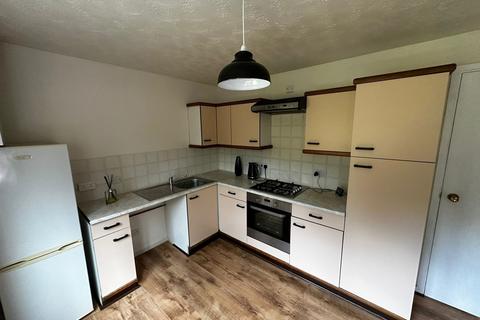 2 bedroom semi-detached house to rent, Barden Drive, Bingley