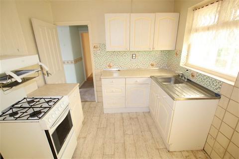 2 bedroom detached bungalow for sale, Walton Road , Walton on the Naze