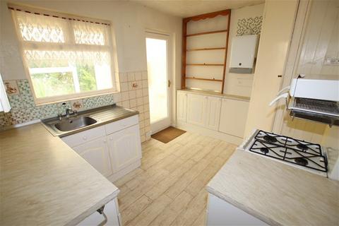 2 bedroom detached bungalow for sale, Walton Road , Walton on the Naze