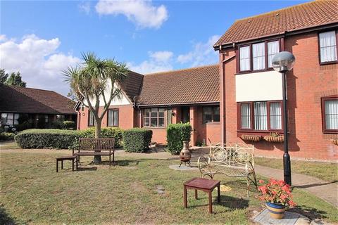 1 bedroom terraced bungalow for sale, Spinnaker Close, Clacton on Sea