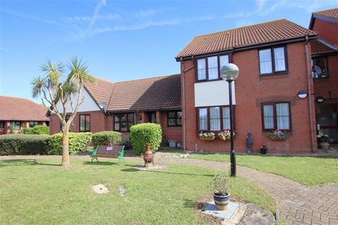 1 bedroom terraced bungalow for sale, Spinnaker Close, Clacton on Sea