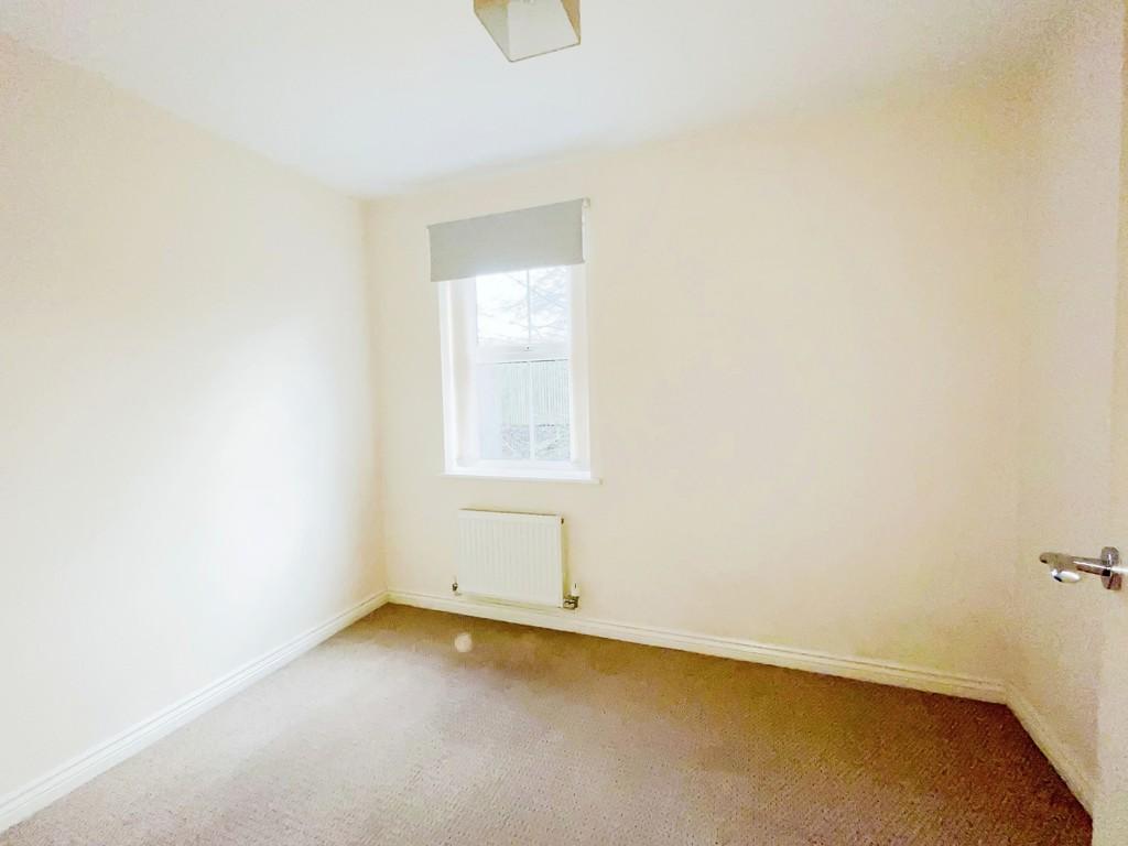 Bf1e31f6-Bedroom 202 2082 20 Oak 20crescent