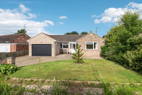 3 bedroom detached bungalow for sale, Sunningwell, Nr Abingdon