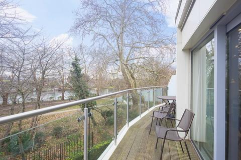 2 bedroom apartment for sale, Henry Macaulay Avenue, Kingston Upon Thames KT2