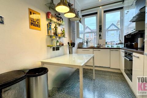 Flat 2, 61 Broadmead Road, Folkestone, CT19 5AW