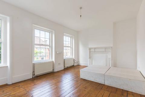 4 bedroom terraced house to rent, Lincoln Road, East Finchley, London, N2