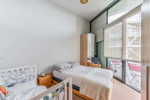 1 bedroom flat for sale, Nine Elms Lane, Vauxhall, London, SW11