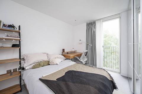 2 bedroom flat to rent, Macpherson Apartments, Bethnal Green, London, E2